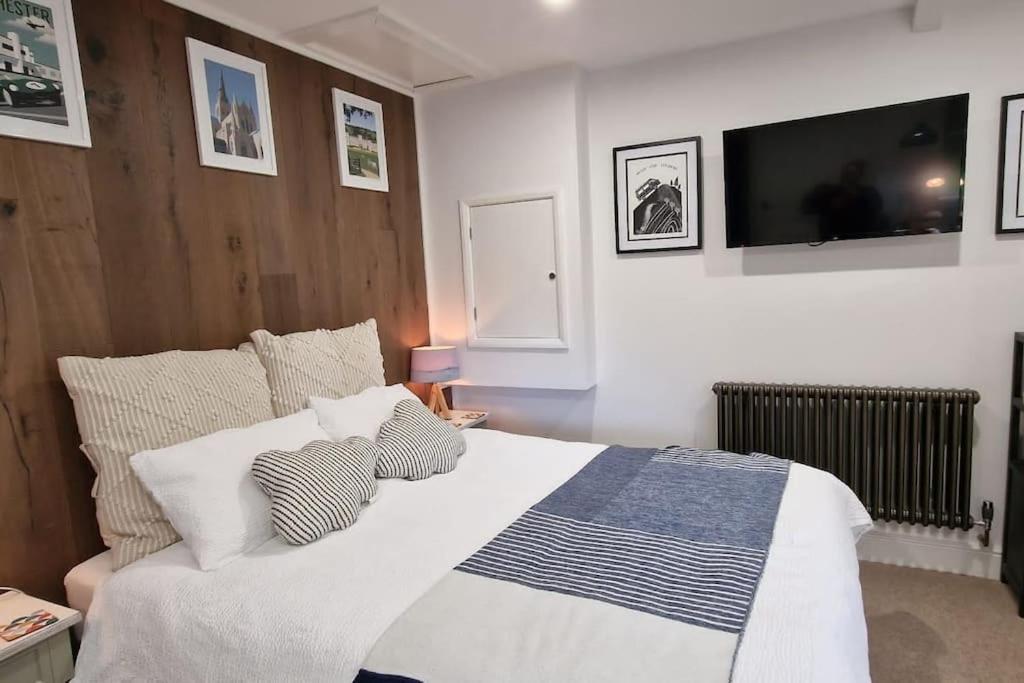 The Old Barn Annexe, Cosy Stay, Close Drive To City, Beach, South Downs & Goodwood Чічестер Екстер'єр фото